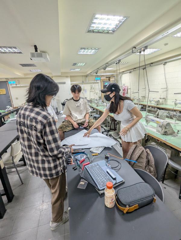 images/2026-04-20 19.34.26-1.jpg